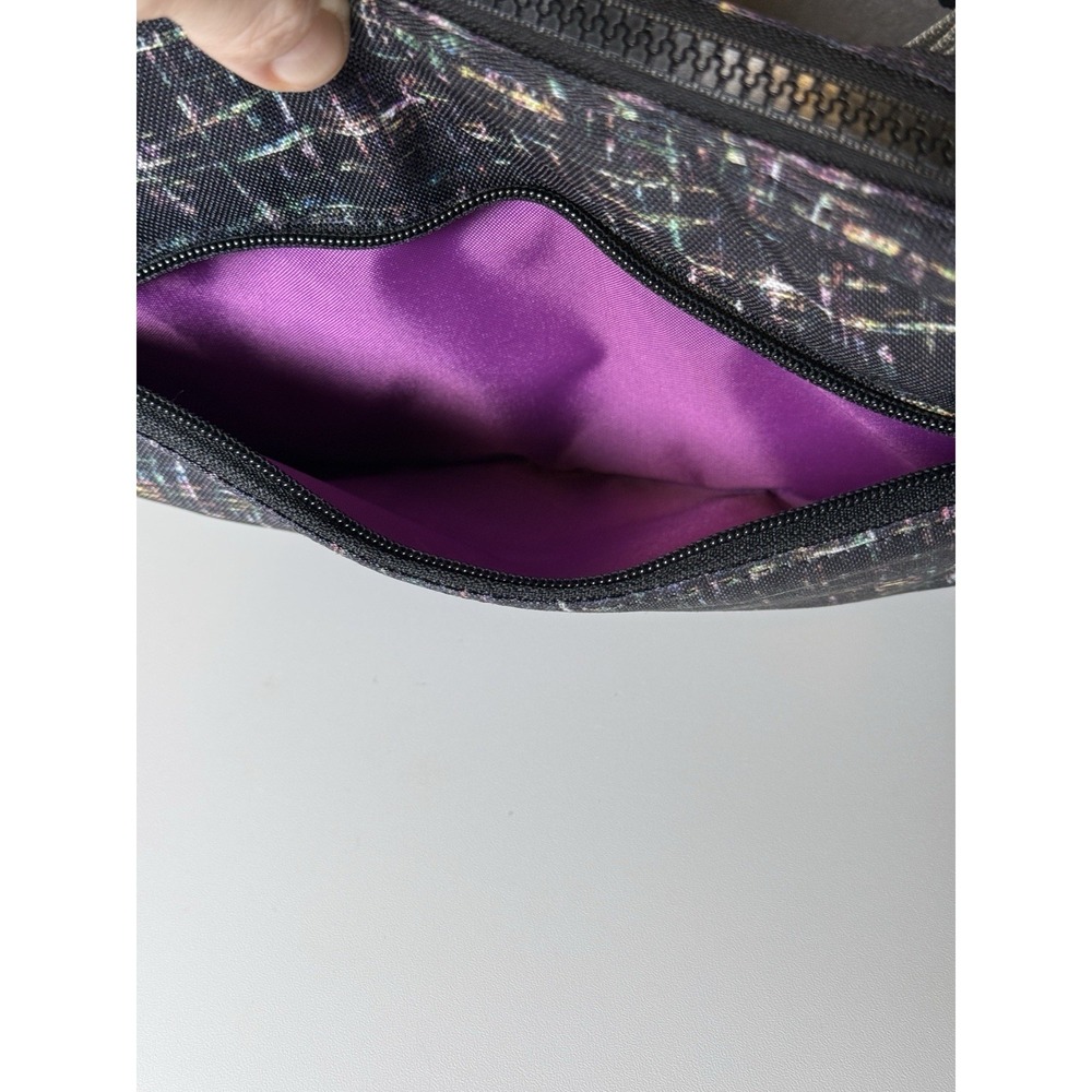 Kavu Roam Sling Crossbody Bag Purse in Tweedish Pattern - Picture 5 of 8